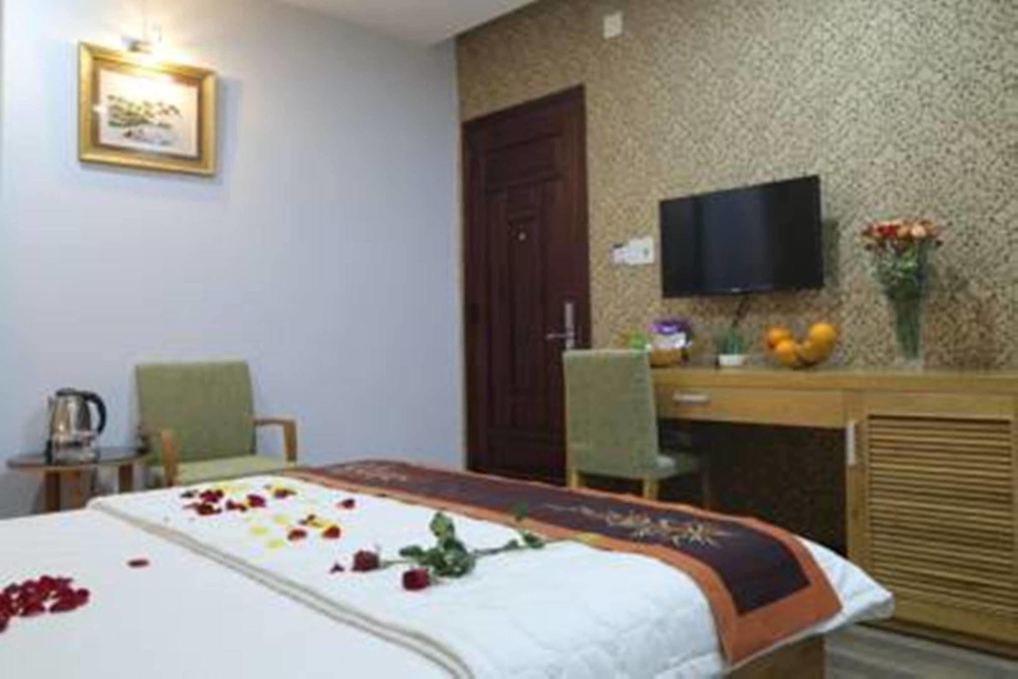 Hoai Sang Hotel Дананг Экстерьер фото